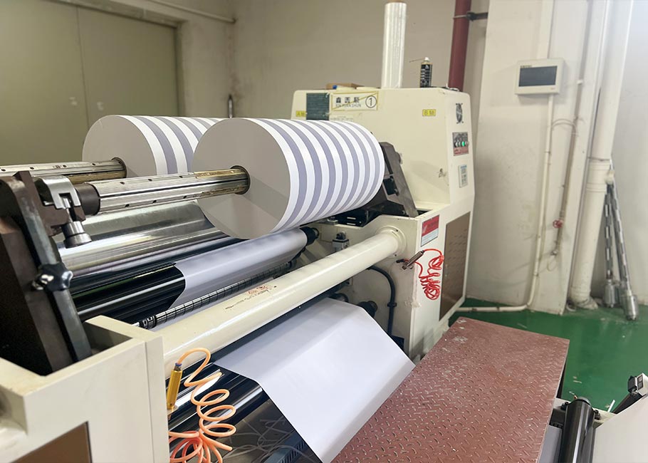 advantages of white laminated paper roll